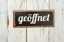 Schild "Geöffnet"
