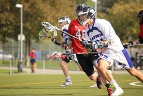 Lacrosse-Spieler der Mainz Musketeers auf dem Spielfeld © Mainz Musketeers