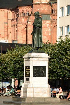 Gutenberg Monument