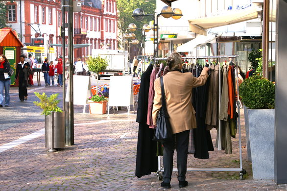 Einkaufen am Schillerplatz