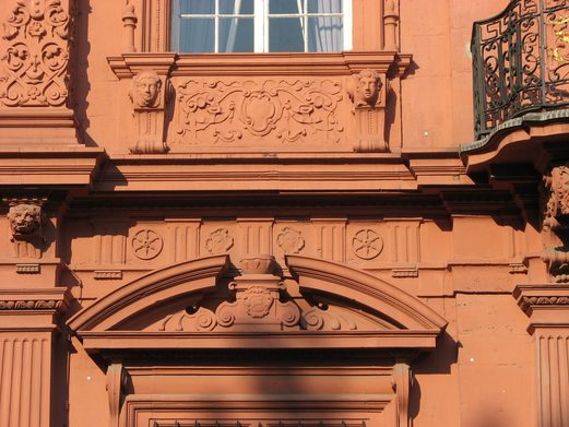 Kurfürstliches Schloss, Fassade