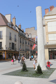 Rue de la Liberté et oeuvre