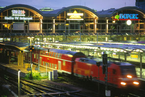 Zug im Mainzer Hauptbahnhof © Landeshauptstadt Mainz