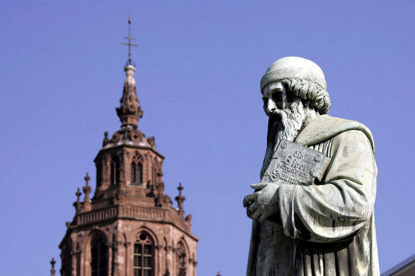 Katedra w Moguncji oraz pomnik Gutenberga